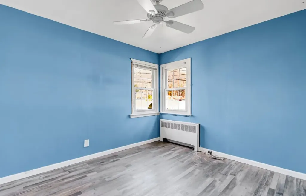 689 Nicolls Road Deer Park NY 11729