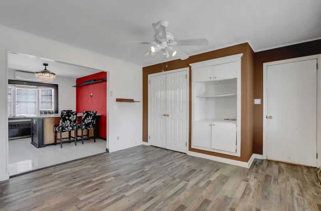 689 Nicolls Road Deer Park NY 11729