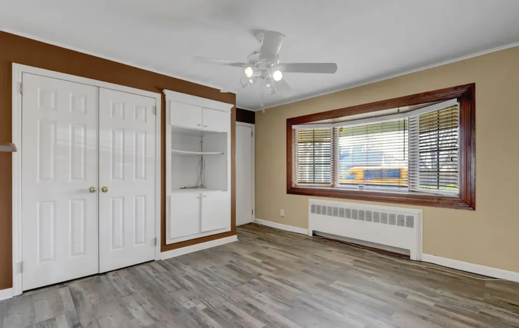 689 Nicolls Road Deer Park NY 11729