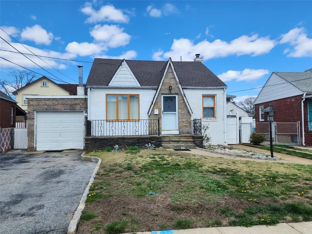 24 Standish Road Valley Stream NY 11580