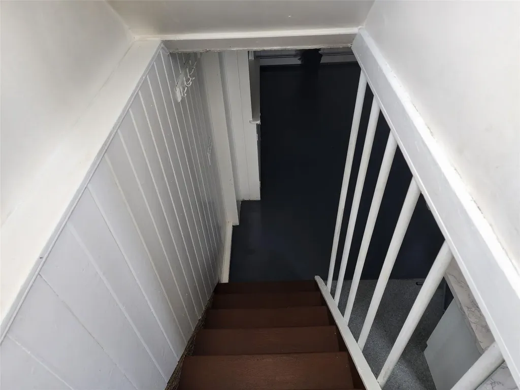 24 Standish Road Valley Stream NY 11580