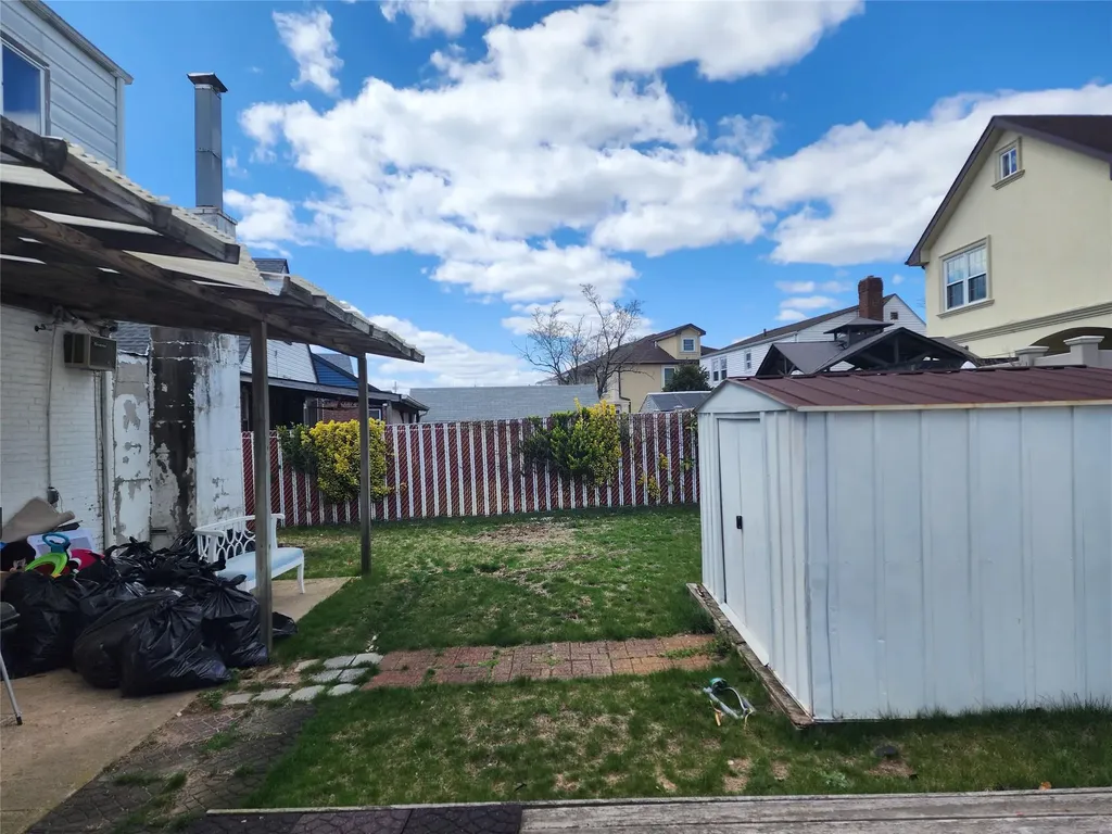 24 Standish Road Valley Stream NY 11580