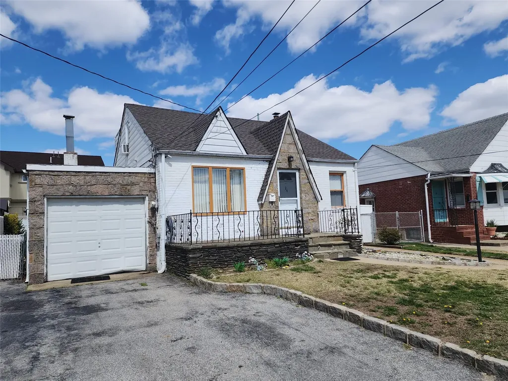 24 Standish Road Valley Stream NY 11580