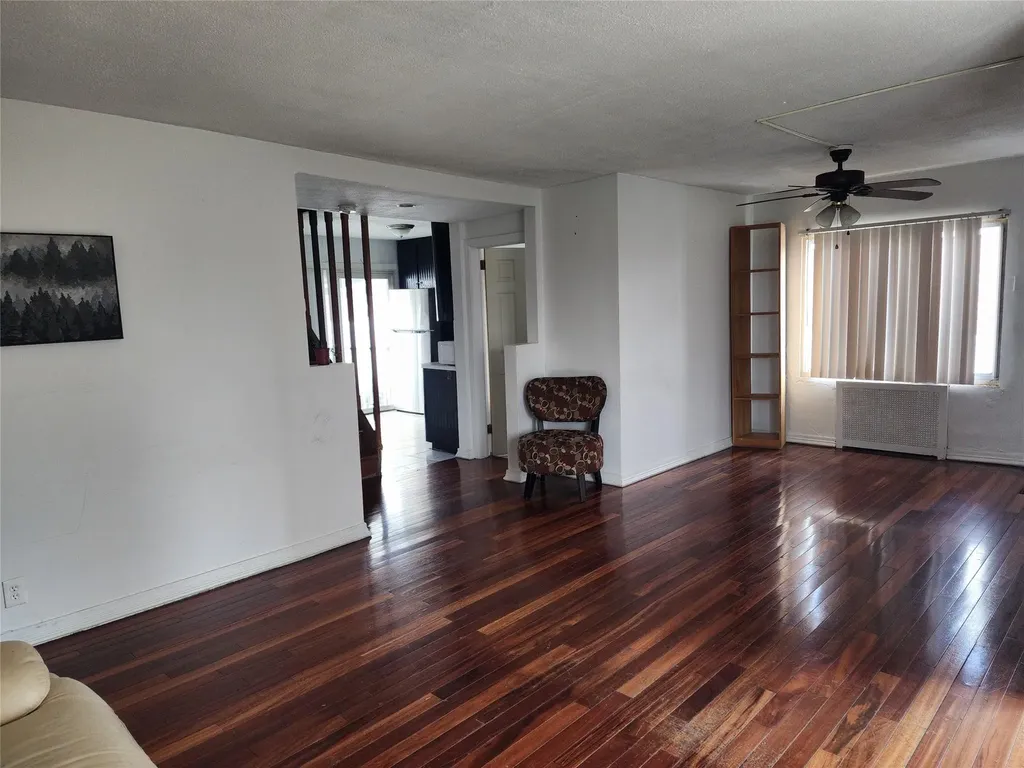 24 Standish Road Valley Stream NY 11580