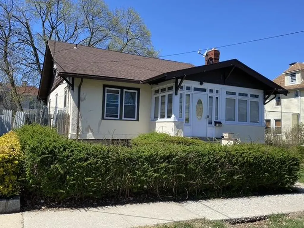 315 Jessamine Avenue Yonkers NY 10701