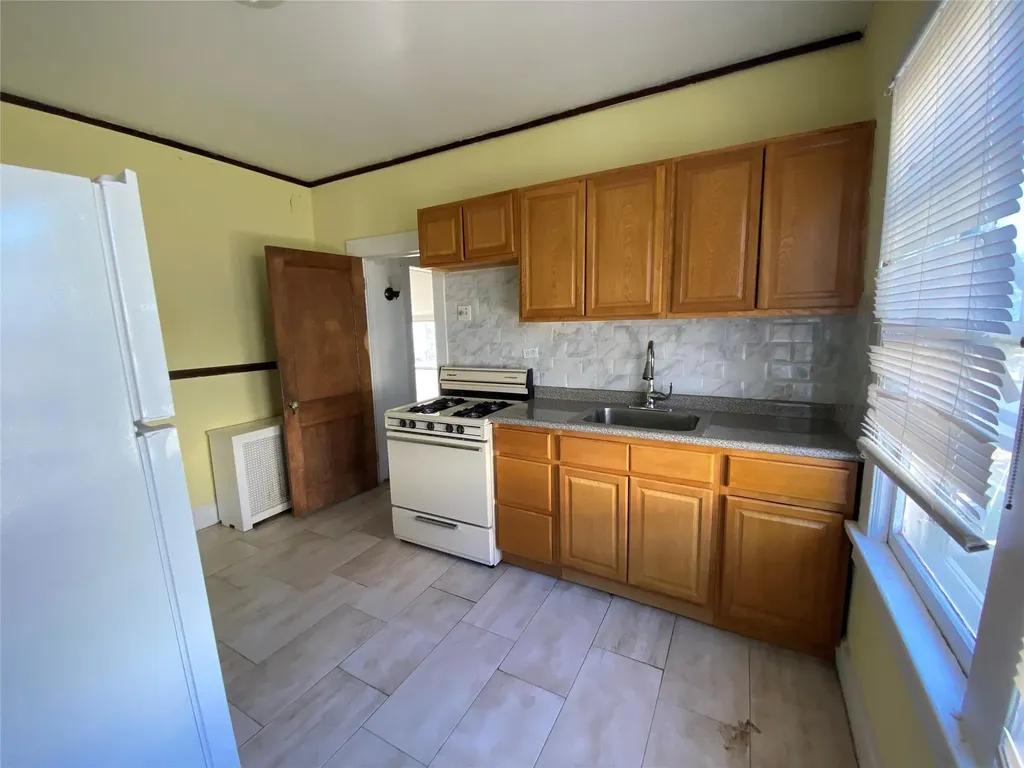 315 Jessamine Avenue Yonkers NY 10701