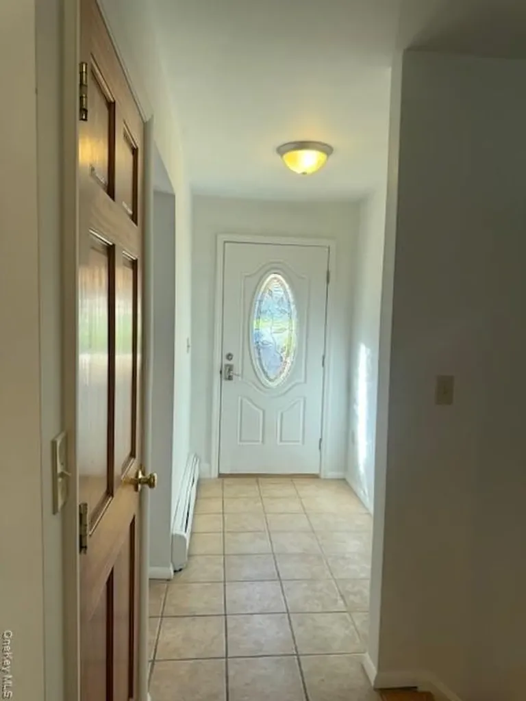 7 Broadview Road Poughkeepsie NY 12603