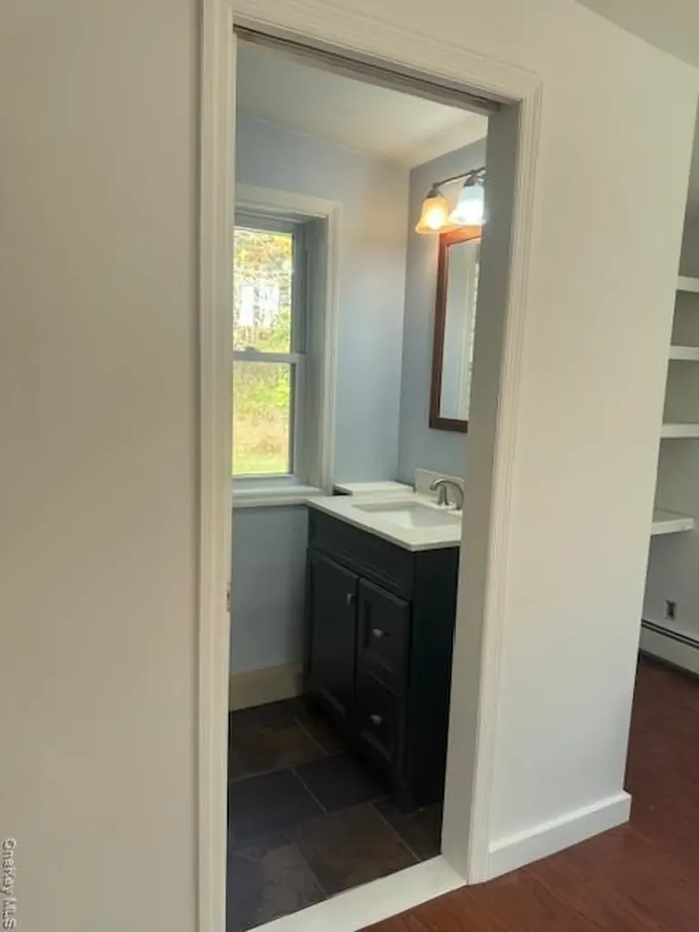 7 Broadview Road Poughkeepsie NY 12603