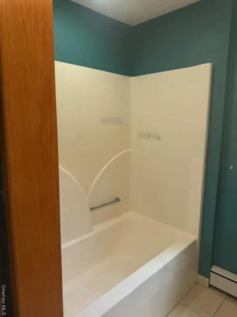 7 Broadview Road Poughkeepsie NY 12603
