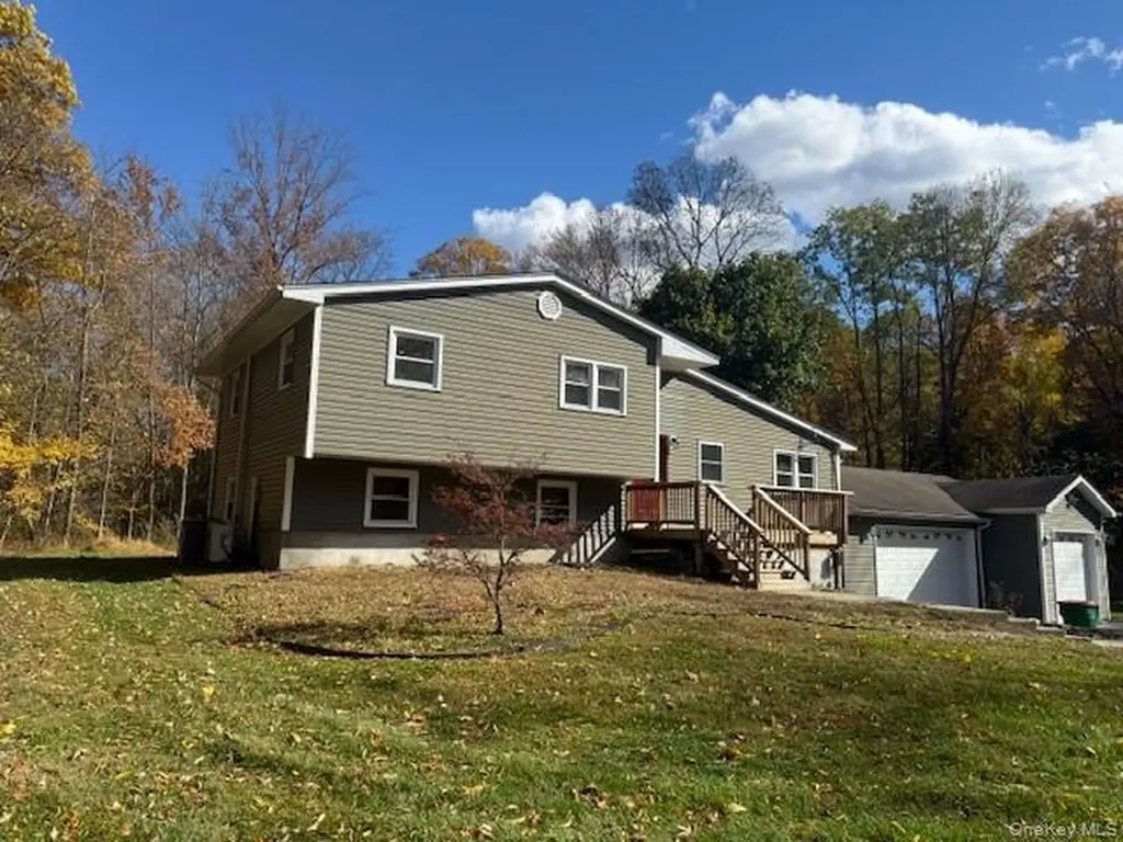 7 Broadview Road Poughkeepsie NY 12603
