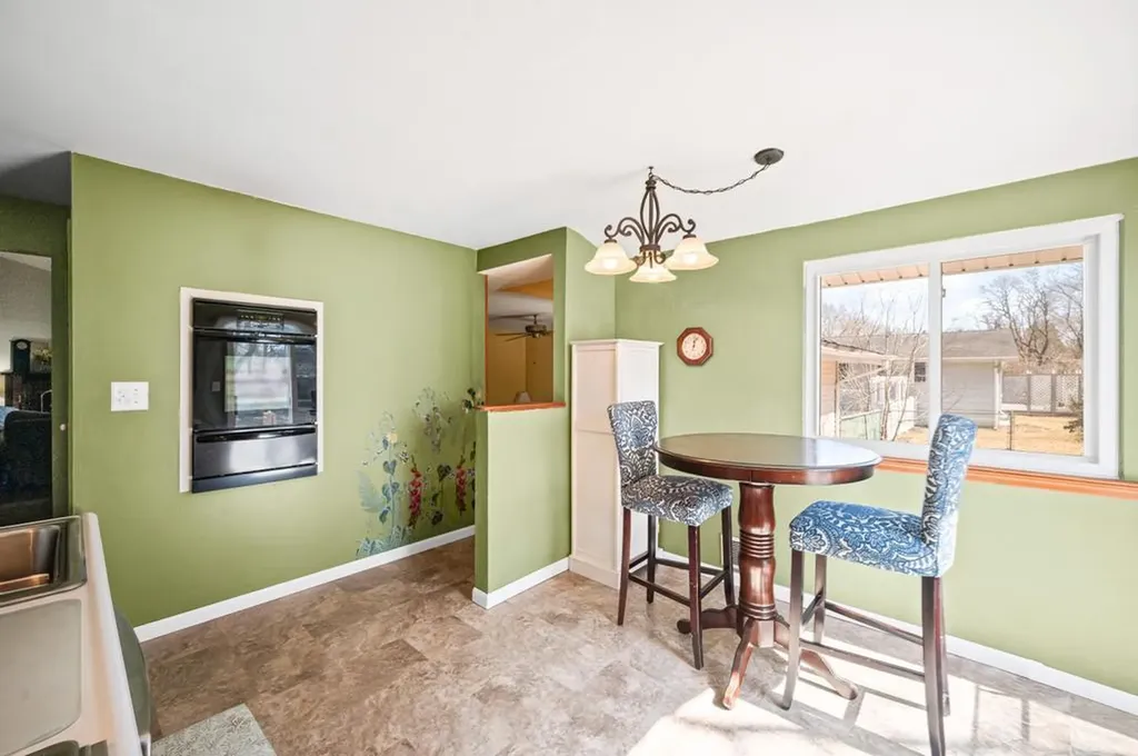 25 Pine Hill Lane Dix Hills NY 11746