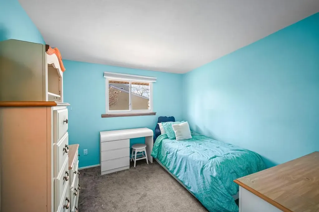 25 Pine Hill Lane Dix Hills NY 11746