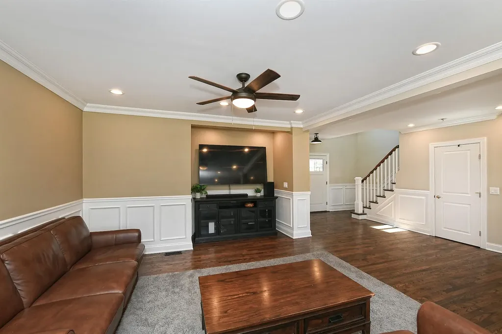 17 2nd Street Islip NY 11751