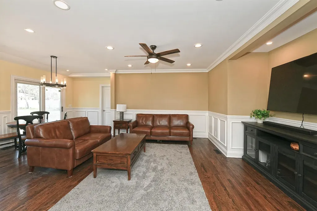 17 2nd Street Islip NY 11751