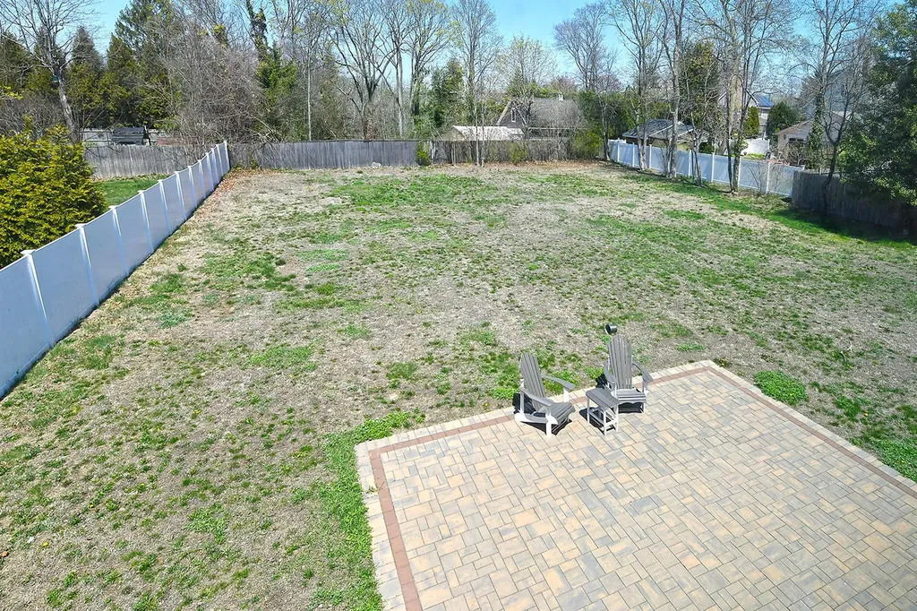 17 2nd Street Islip NY 11751