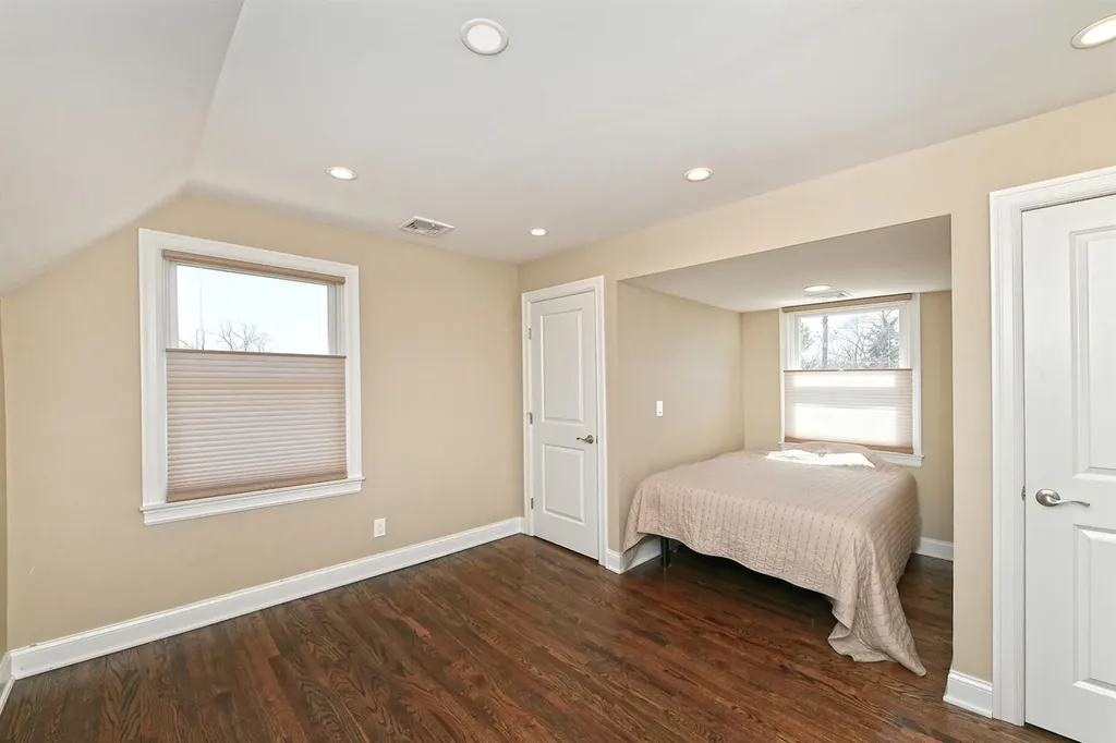 17 2nd Street Islip NY 11751