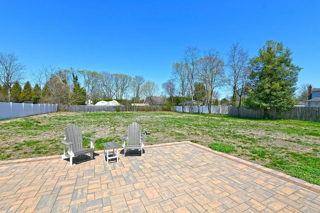 17 2nd Street Islip NY 11751