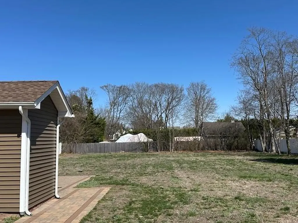 17 2nd Street Islip NY 11751