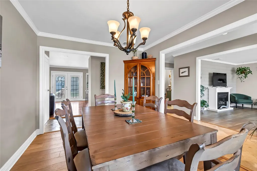76 Sequoia Way Holbrook NY 11741