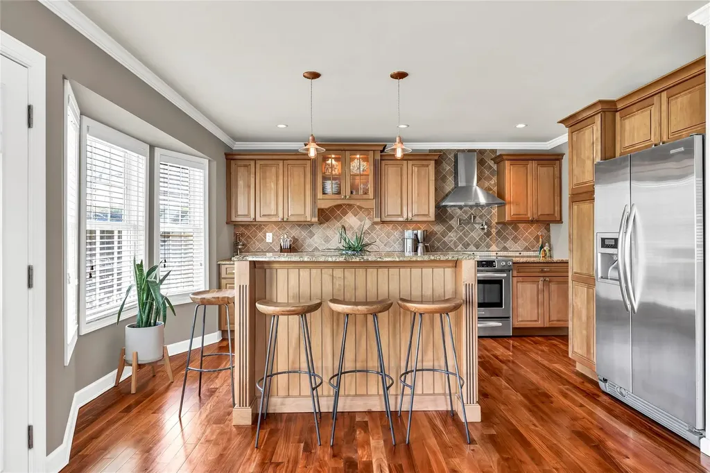 76 Sequoia Way Holbrook NY 11741