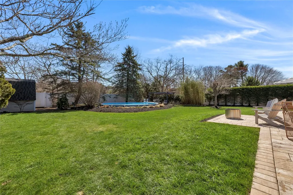 76 Sequoia Way Holbrook NY 11741