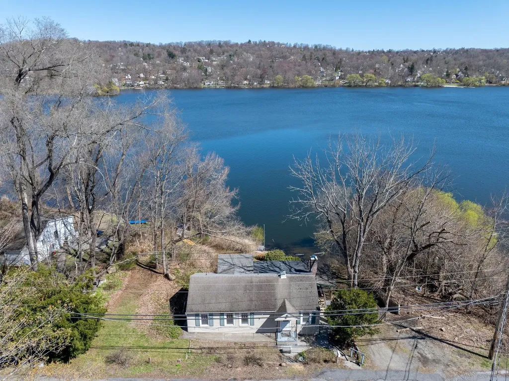 215 Haviland Drive Patterson NY 12563