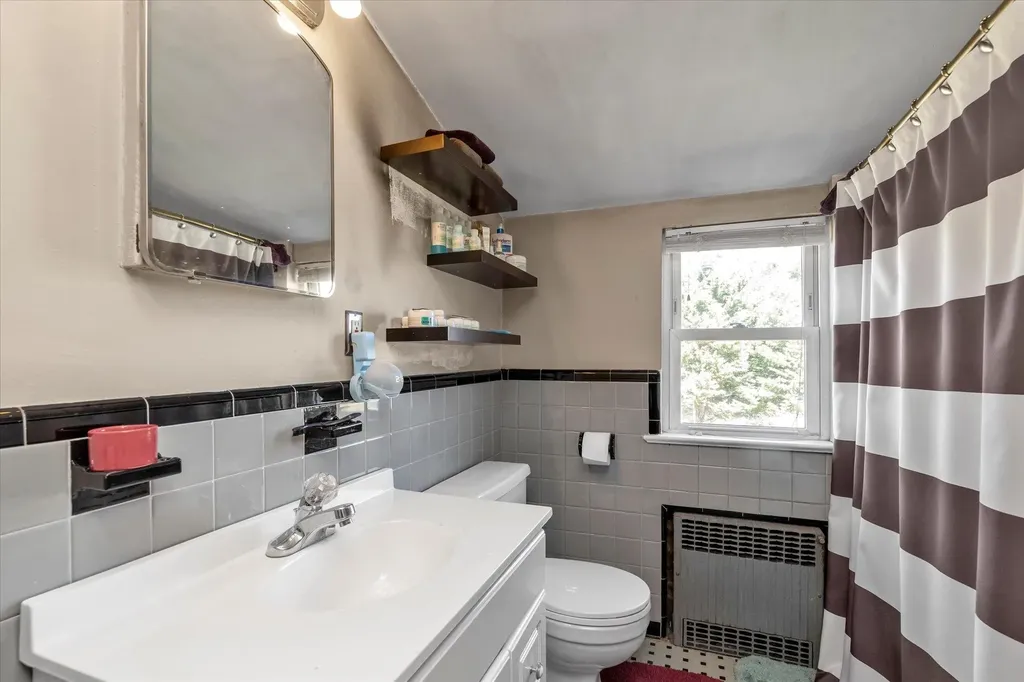 1046 Stewart Avenue Bethpage NY 11714