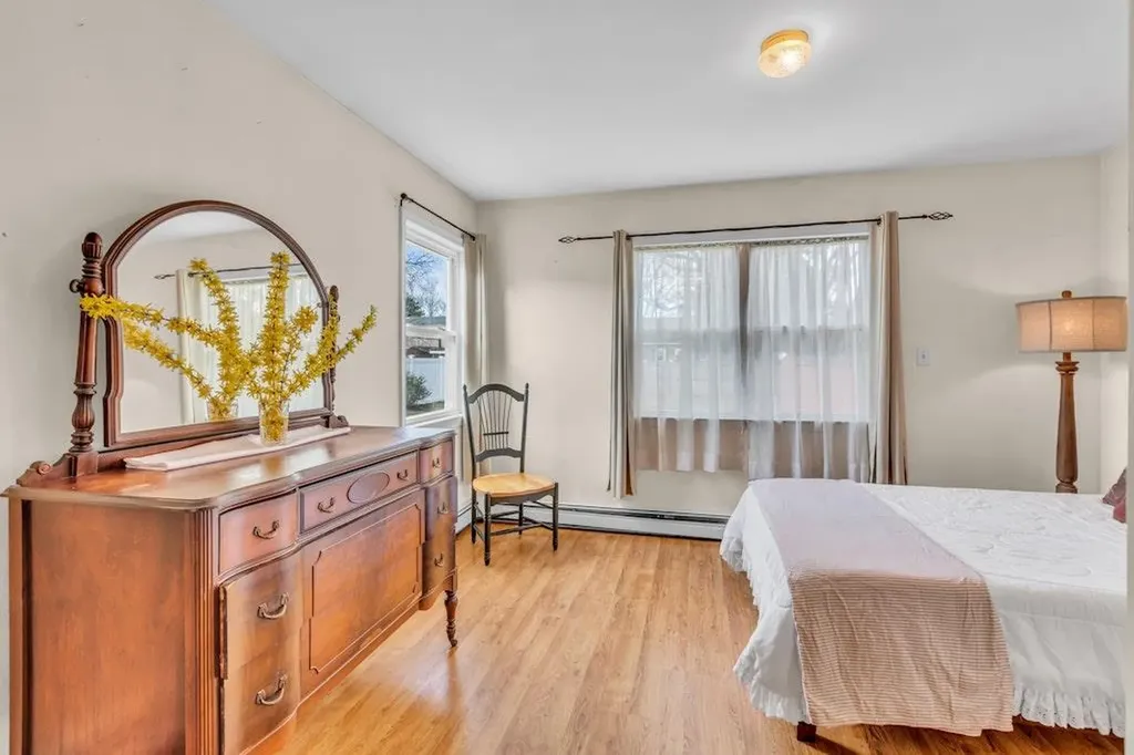 61 Eatondale Avenue Blue Point NY 11715