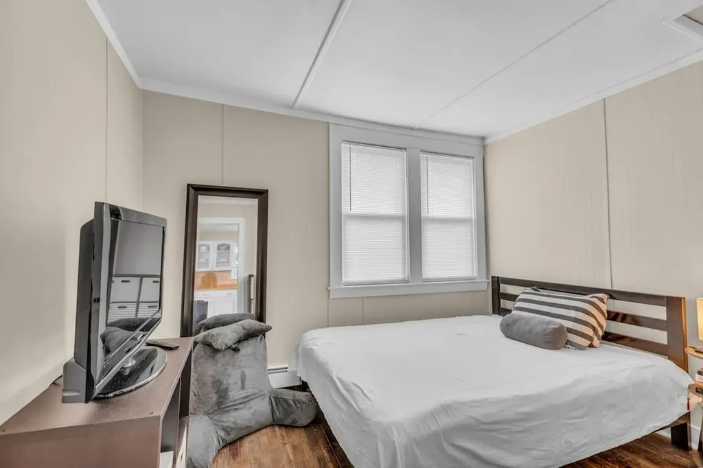 61 Eatondale Avenue Blue Point NY 11715