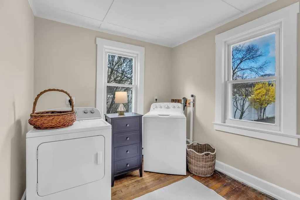 61 Eatondale Avenue Blue Point NY 11715
