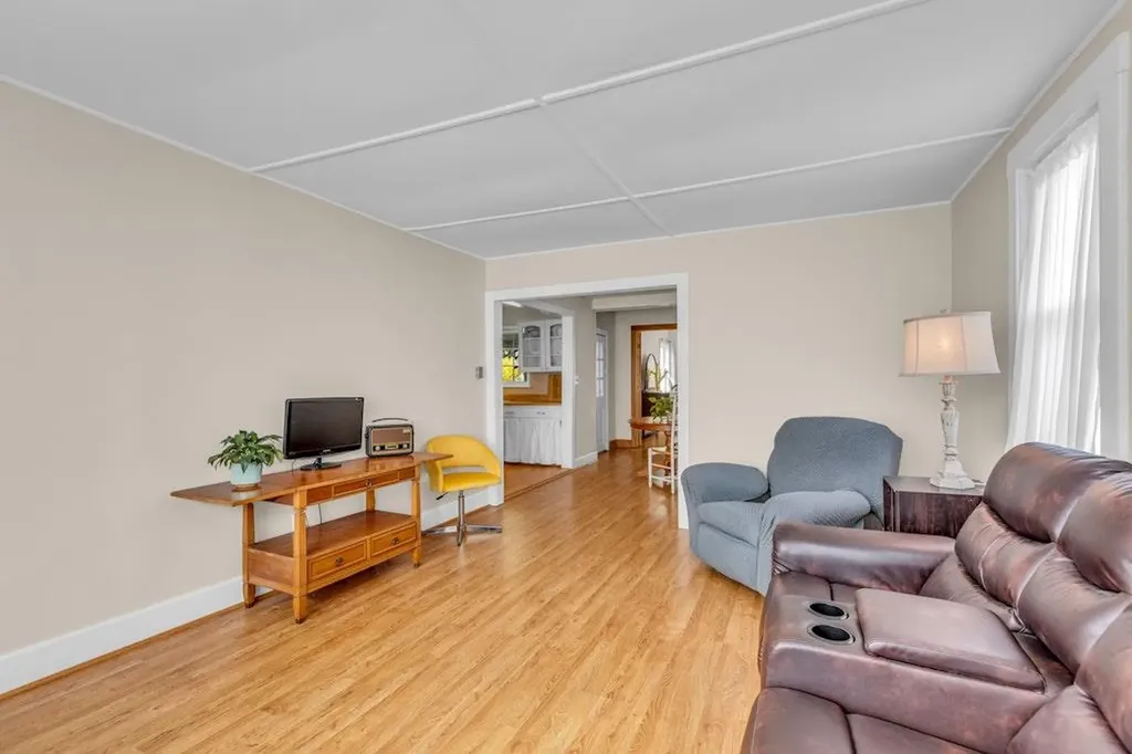 61 Eatondale Avenue Blue Point NY 11715