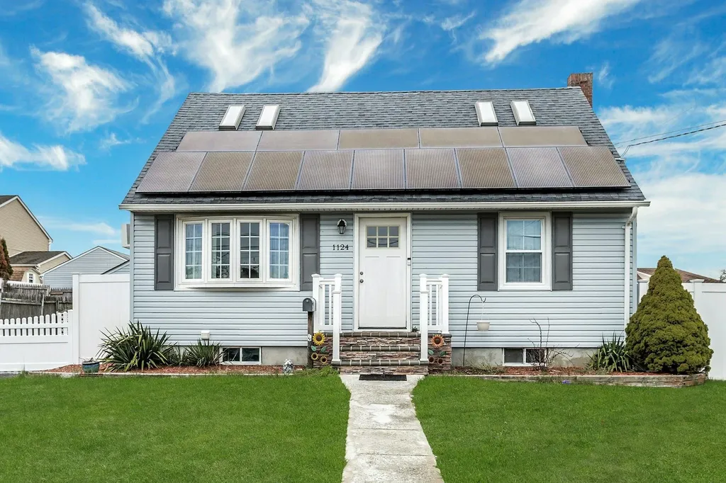 1124 14th Street West Babylon NY 11704