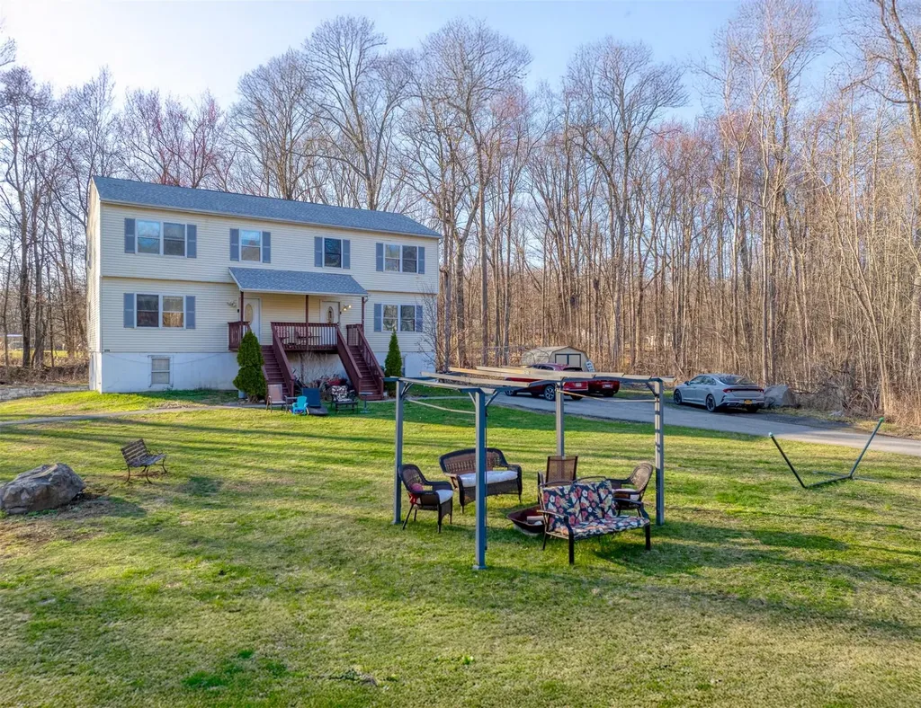27 Dandelion Lane Wallkill NY 12589