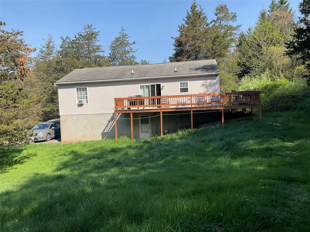 54 Bronson Road Poughquag NY 12570