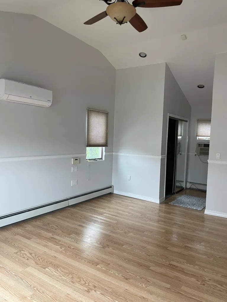 19 Daisy Lane Levittown NY 11756