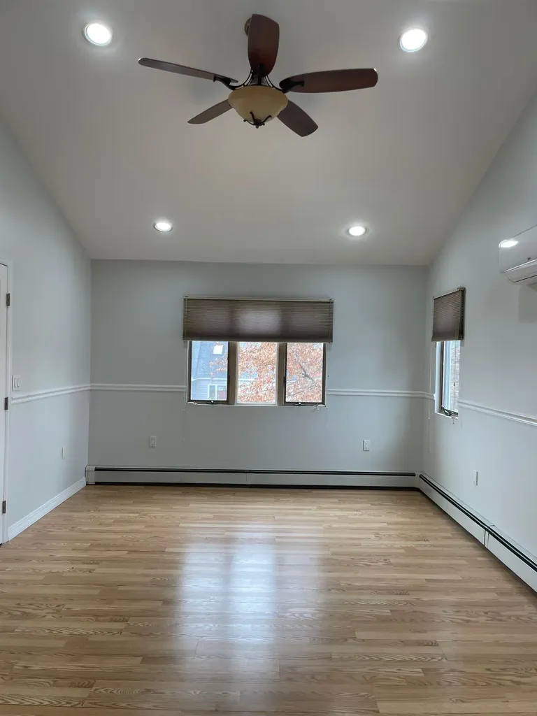 19 Daisy Lane Levittown NY 11756