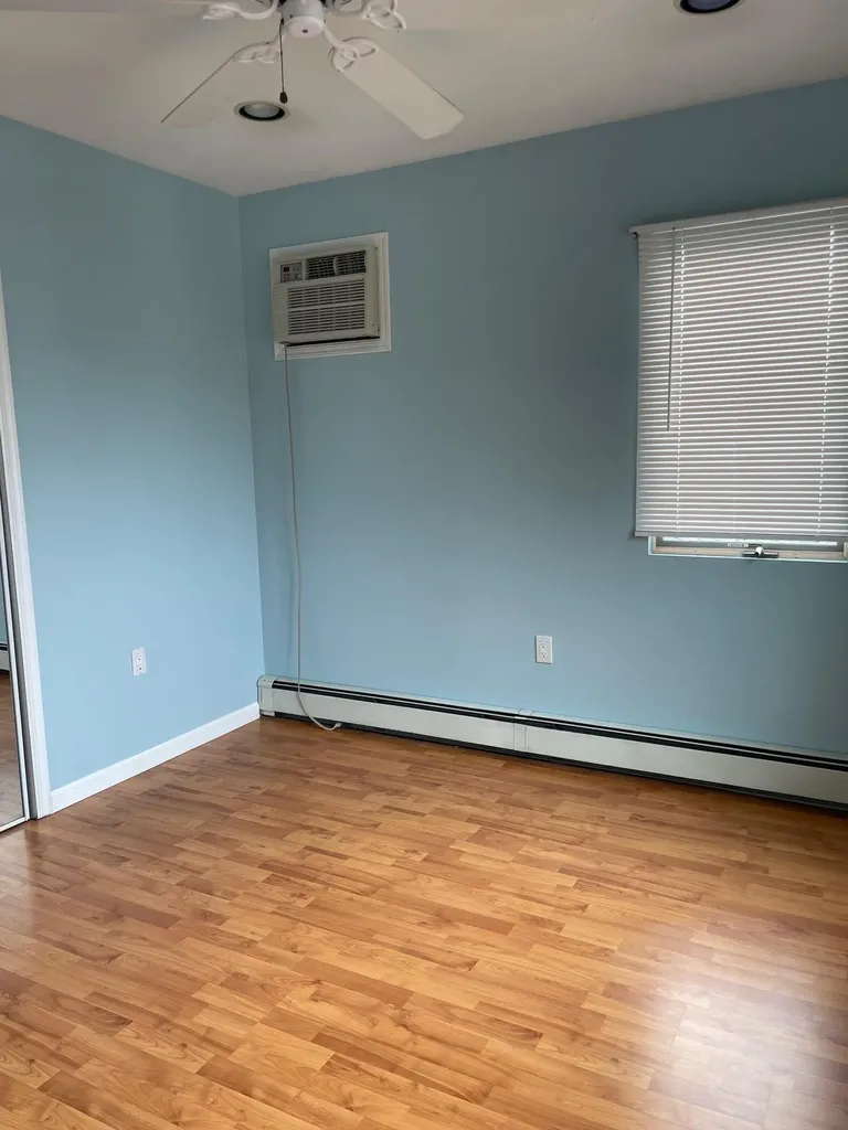 19 Daisy Lane Levittown NY 11756