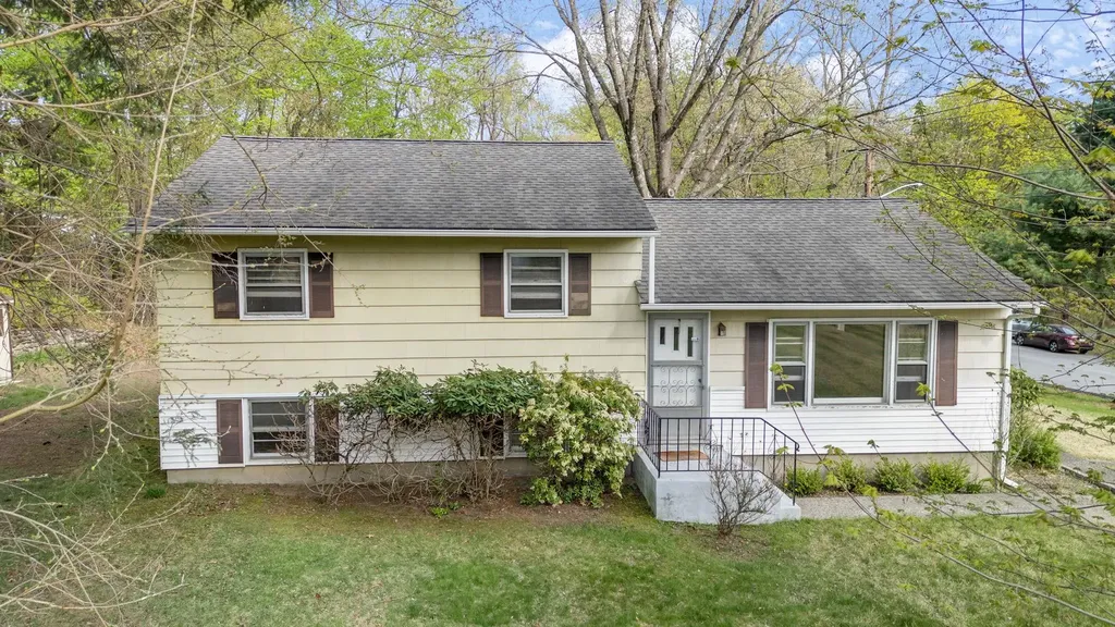 43 Rose Place Central Valley NY 10917