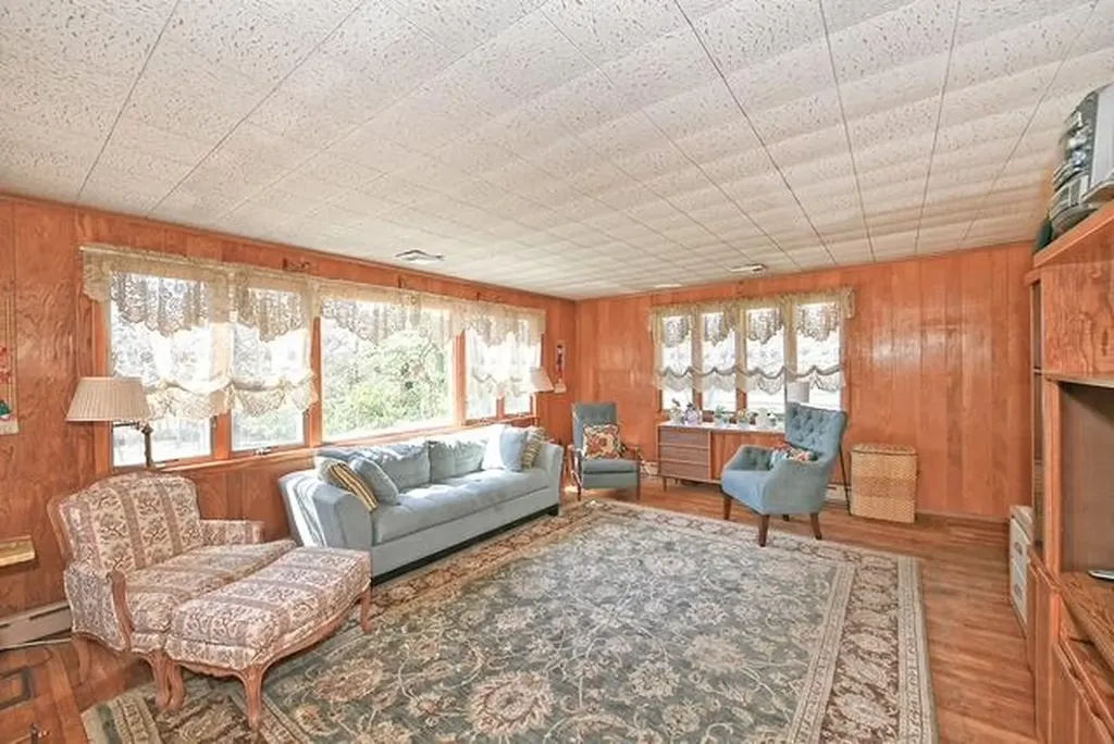 2026 Decker Avenue Merrick NY 11566
