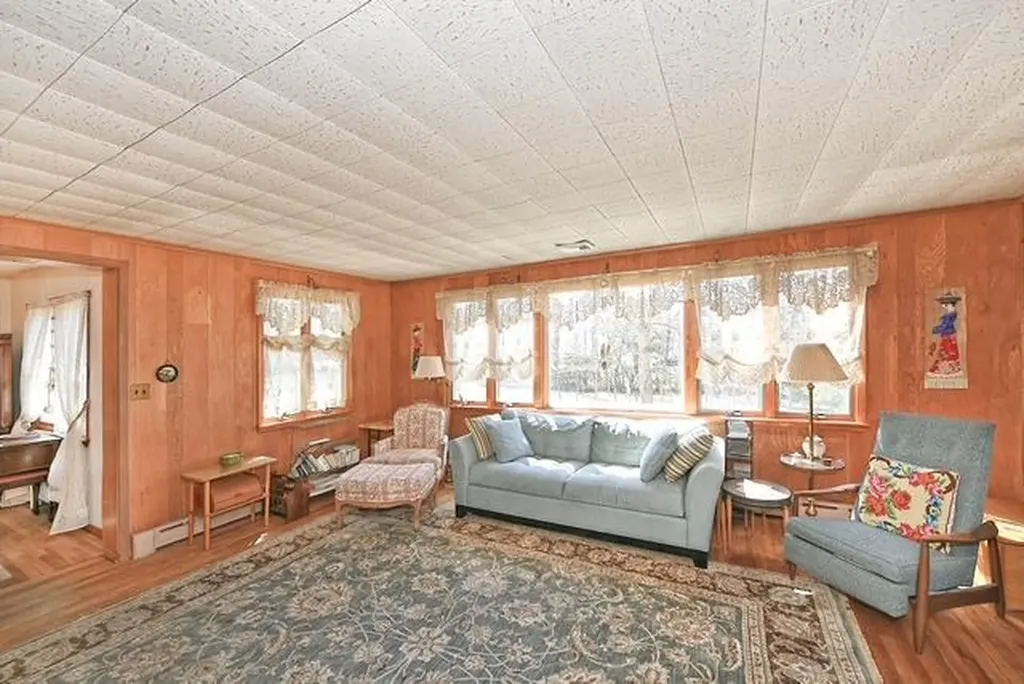 2026 Decker Avenue Merrick NY 11566