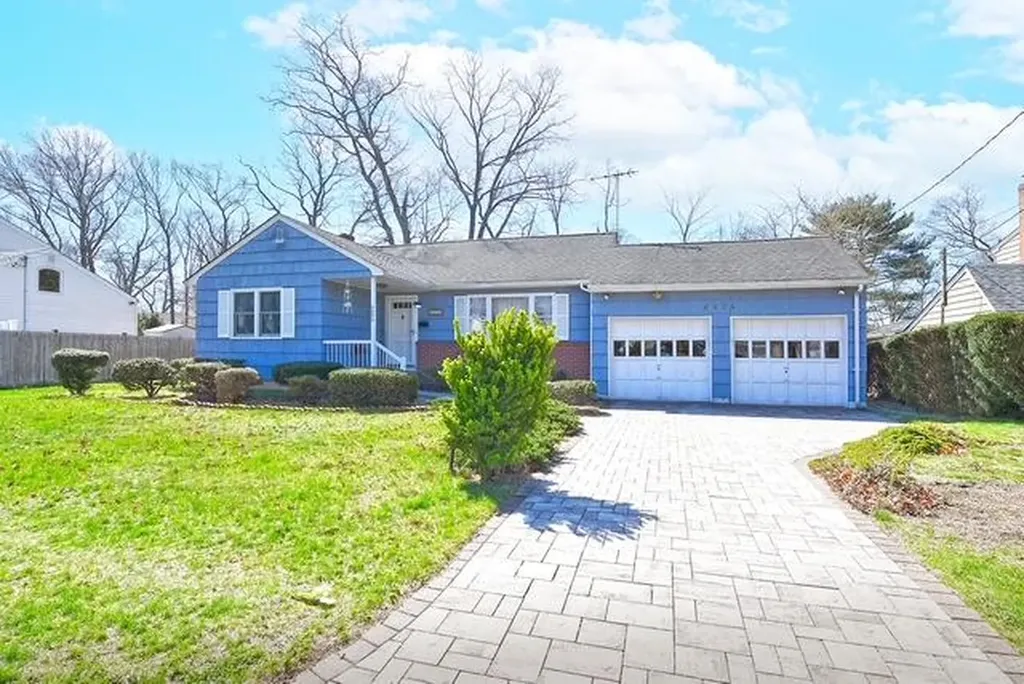 2026 Decker Avenue Merrick NY 11566