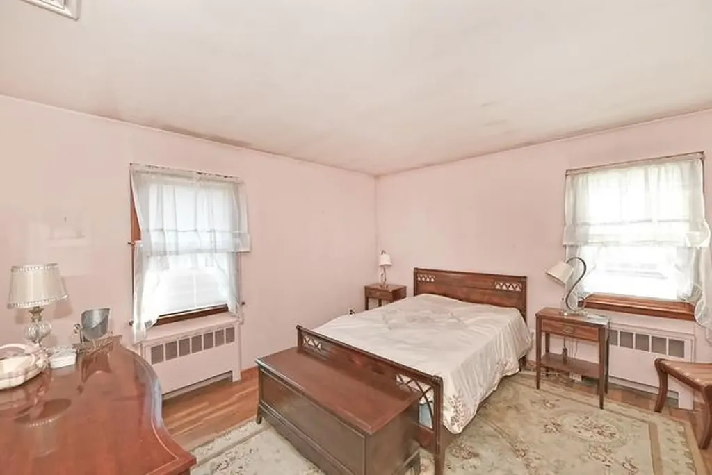 2026 Decker Avenue Merrick NY 11566