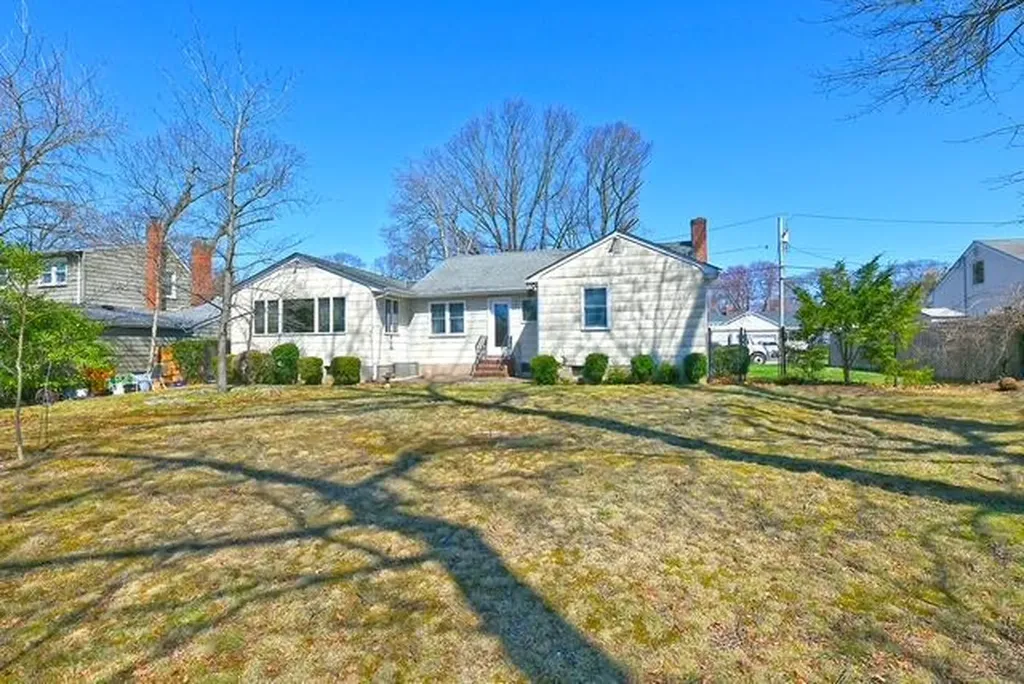 2026 Decker Avenue Merrick NY 11566