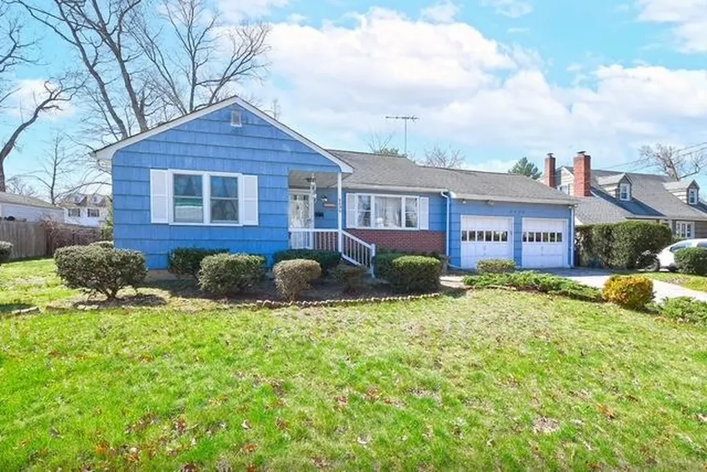 2026 Decker Avenue Merrick NY 11566