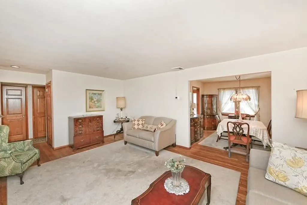 2026 Decker Avenue Merrick NY 11566