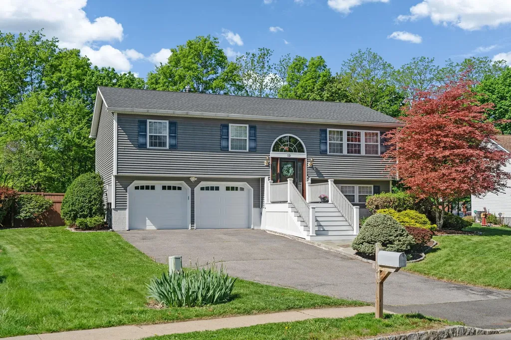 12 Sycamore Drive Montgomery NY 12549