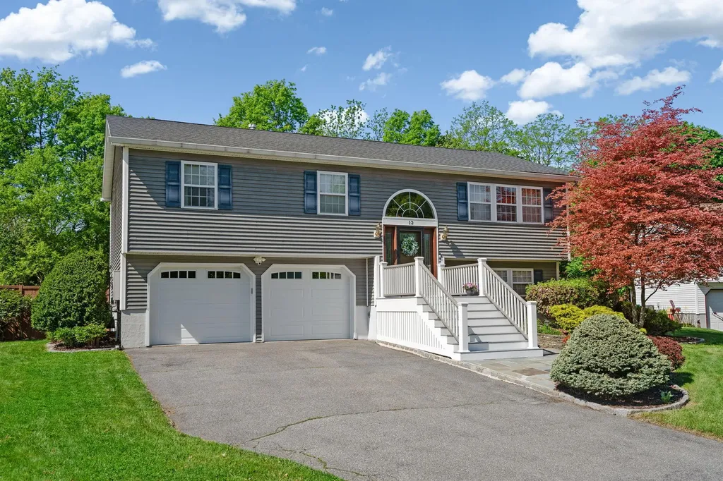 12 Sycamore Drive Montgomery NY 12549