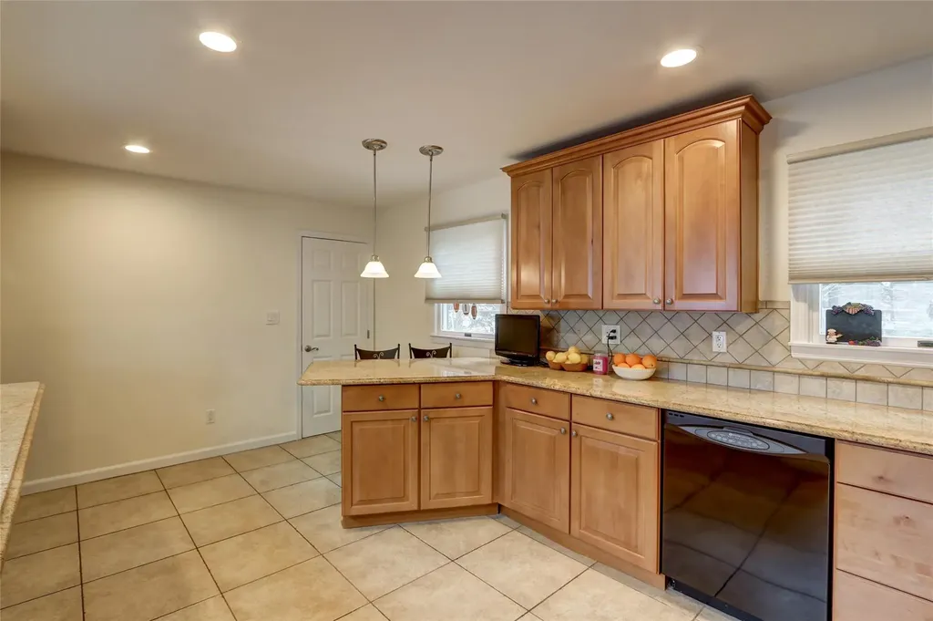 263 Chance Drive Oceanside NY 11572