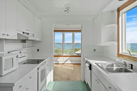 4 Shore Road Bellport Village NY 11713