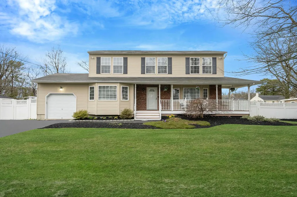 9 Jeanatta Avenue Mastic NY 11950